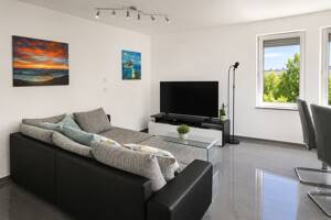 Modernes, vermietetes Penthouse mit Dachterrasse und TG- Stellplatz in Frankfurt-Süd – 60528 Frankfurt am Main – Vorschaubild 2