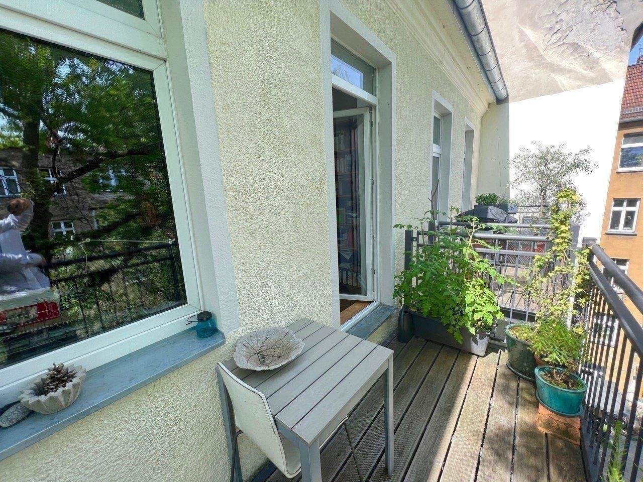 ATTRAKTIVER ALTBAU NÄHE VOLKSPARK FRIEDRICHSHAIN - IM SCHÖNEN BÖTZOWVIERTEL - ZUR ZEIT VERMIETET – Berlin – Vorschaubild 2