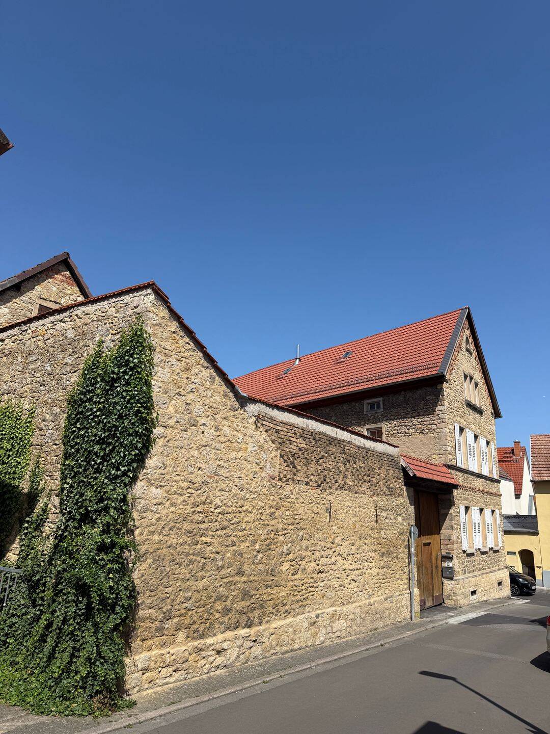 Denkmalgeschützter Dreiseitenhof in Mainz-Drais – Mainz – Vorschaubild 4