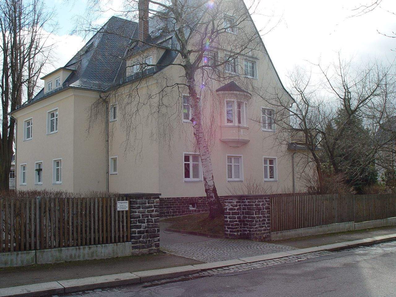 schöne, gemütliche 2- Zimmerwohnung im DG mit Wa + Du