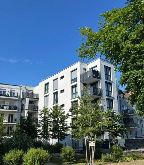 ELBE EINKAUFZENTRUM IN SICHTWEITE Möblierte 3-Zim.Wohnung