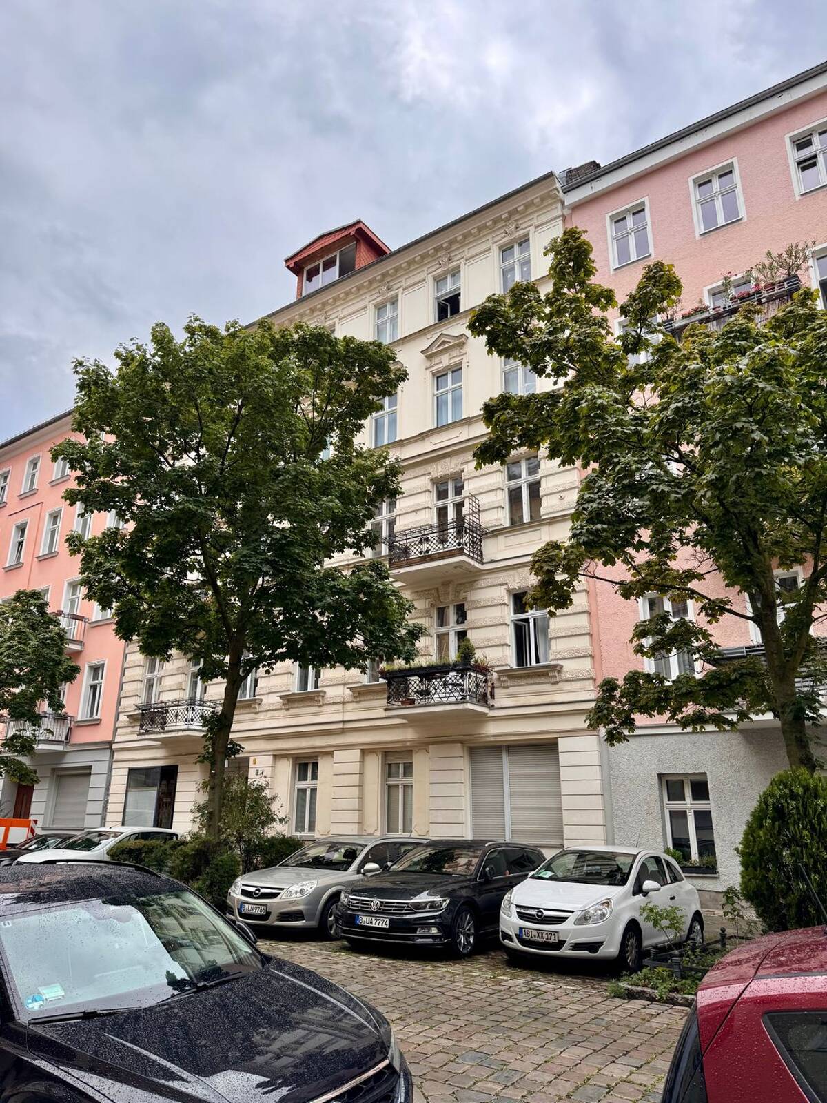 Klassischer Berliner Altbau in Schöneberg – vermietete 2-Zimmer-Wohnung – 10825 Berlin – Bild 1 von 1