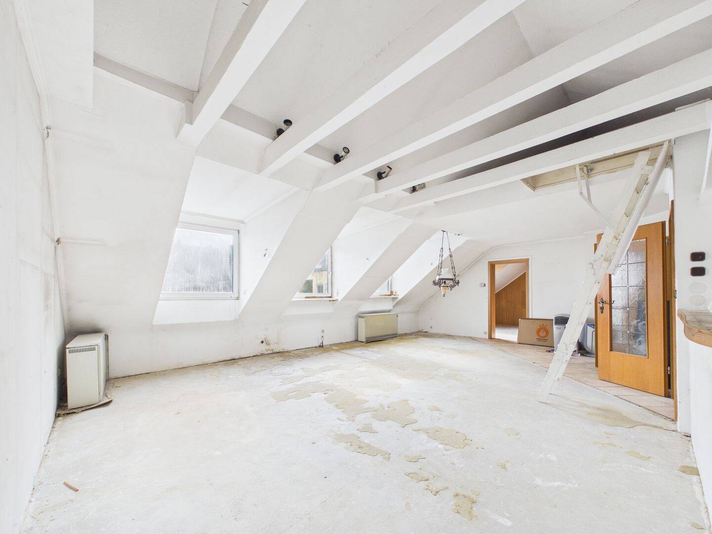 SITULI: 5-Zimmer-Dachgeschosswohnung mit viel Potenzial nahe Deutschem Museum – München – Vorschaubild 4