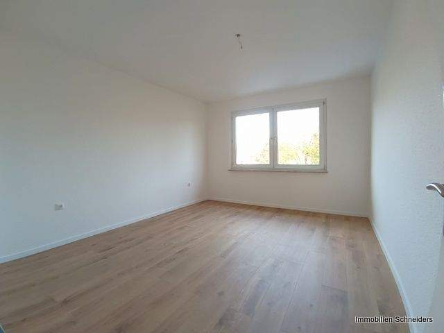 DU-Untermeiderich, Straßburger Straße 48 - Komplett sanierte 2 Zimmer-Wohnung ( Bezug Mitte Mai - 1. Juli möglich ) zu mieten !! – Duisburg – Vorschaubild 9