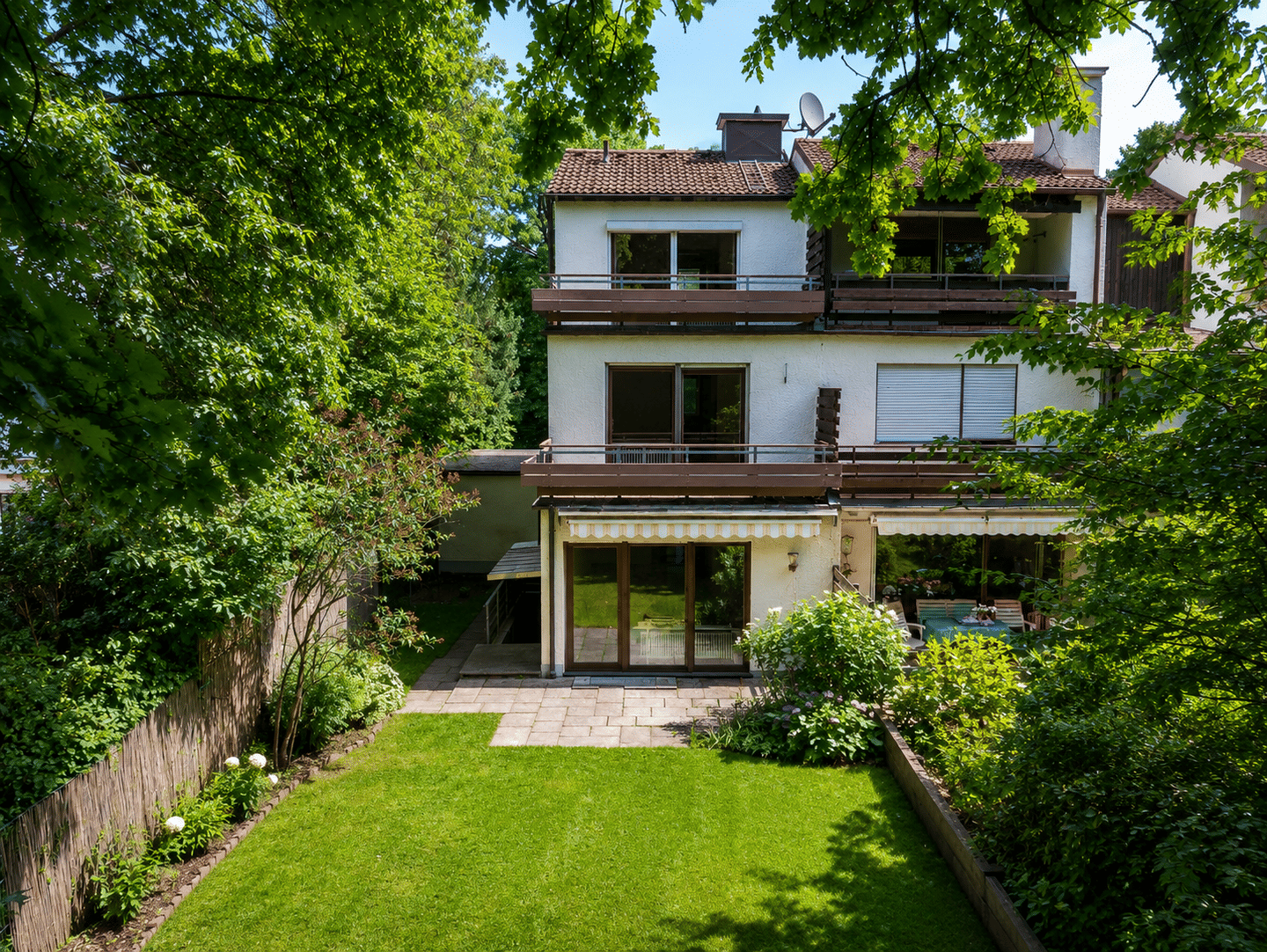 Ihr neues Zuhause im Grünen - Großzügiges Reihenendhaus mit sonnigem Garten – Gräfelfing – Vorschaubild 2