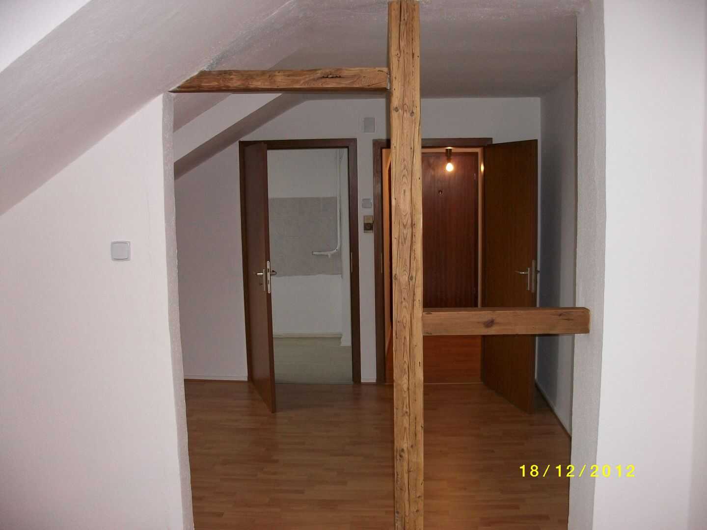 Dachgeschosswohnung an Einzelperson – Gelsenkirchen – Vorschaubild 2