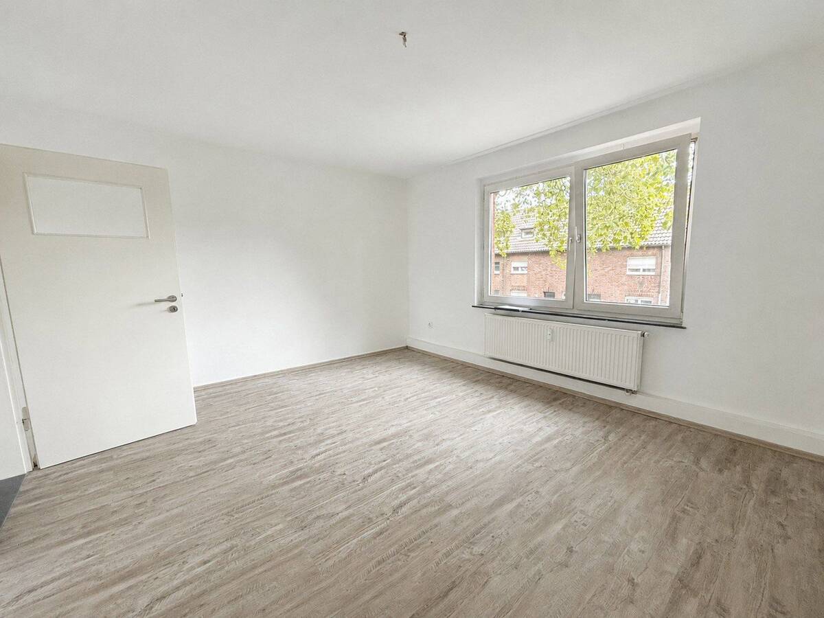 Helle 2-Zimmer-Wohnung mit Tageslichtbad in ruhiger Lage von Oberhausen – 46149 Oberhausen – Bild 1 von 8