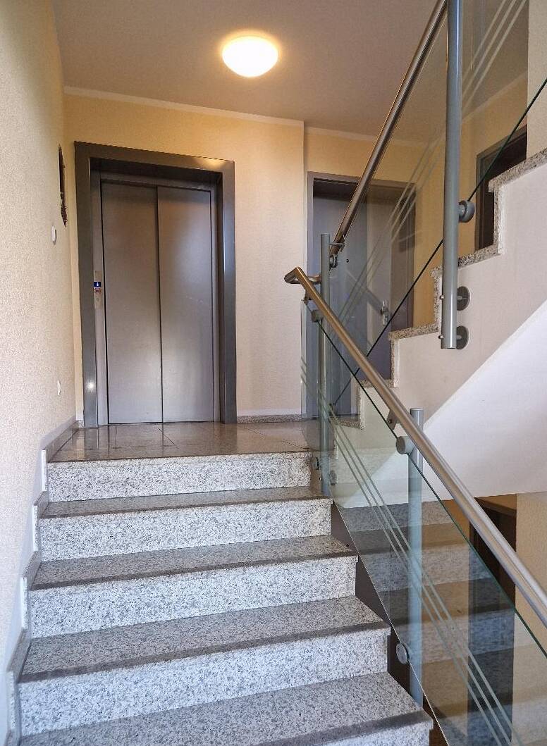 Stilvolles 2-Zimmer-Apartment mit Dachterrasse im Herzen von Berlin – Berlin – Vorschaubild 7