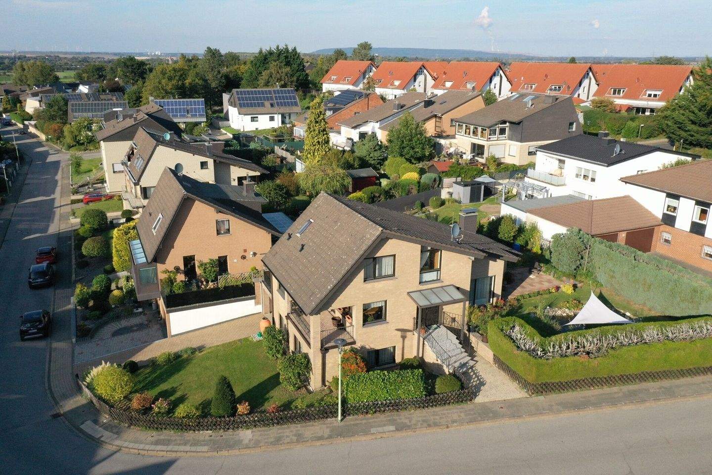 Hier will ich bleiben! Freistehendes EFH mit Einliegerwohnung und Garage.. – Langerwehe – Vorschaubild 3