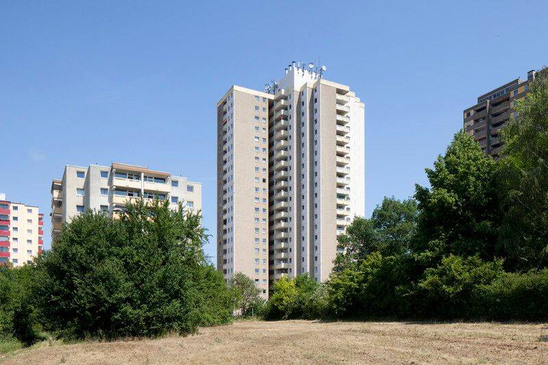 Großzügige 3-Zimmerwohnung mit Balkon – Langen – Bild 1 von 7
