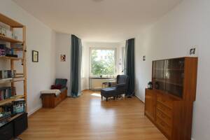 Helle 2 ZKB-Altbau-Wohnung in Kassel-Wilhelmshöhe sucht neuen Mieter – 34131 Kassel – Vorschaubild 2