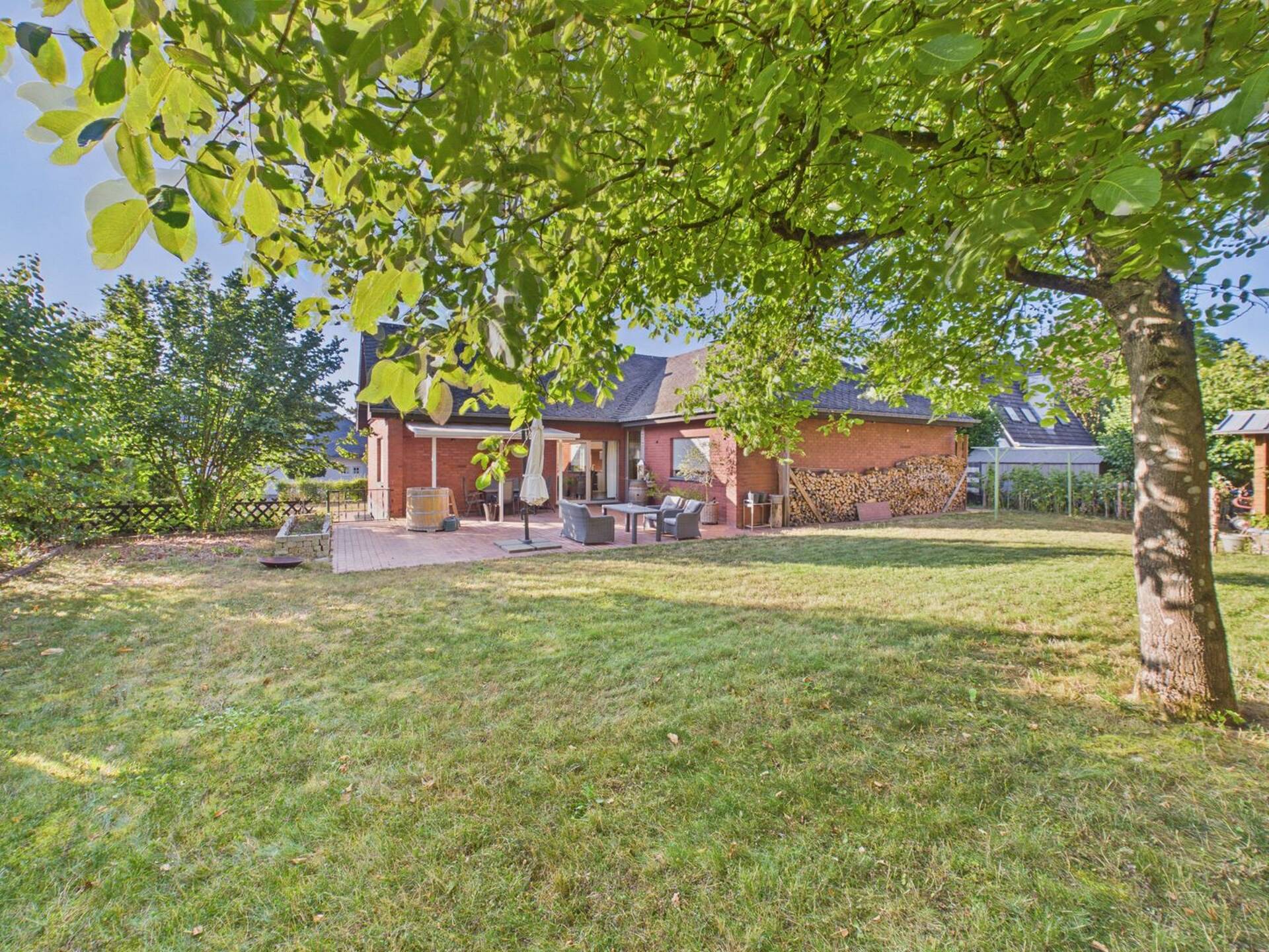 Haus in 54634 Bitburg mit 260 m² kaufen