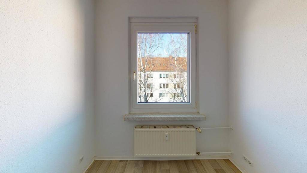 3-Raum-Erdgeschosswohnung in zentraler Lage – Chemnitz – Vorschaubild 3