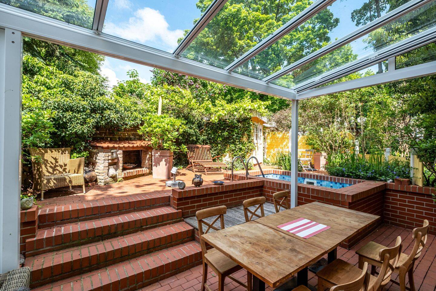 Ihre grüne Oase in der Stadt - Maisonette mit Privatgarten, Pool und Sauna – Berlin – Vorschaubild 3