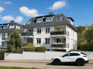 Stilvolle 5,5-Zimmer-Maisonette am Haigst - mit Seltenheitswert: maßgefertigte Einbauten, Weitblick & TG inkl.