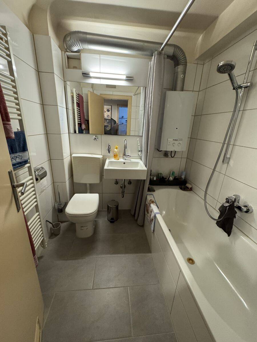 Großzügig geschnittene 2-Zimmer-Wohnung in zentraler West-Lage von Stuttgart – Stuttgart – Vorschaubild 4