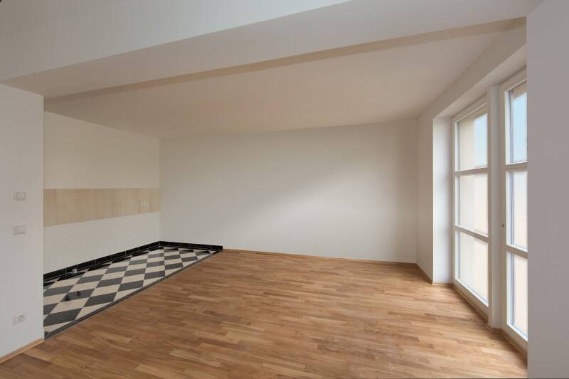 Hochwertig sanierte 2-Zimmer-Wohnung mit Wintergarten im traumhaften Altbau ! – Chemnitz – Vorschaubild 3