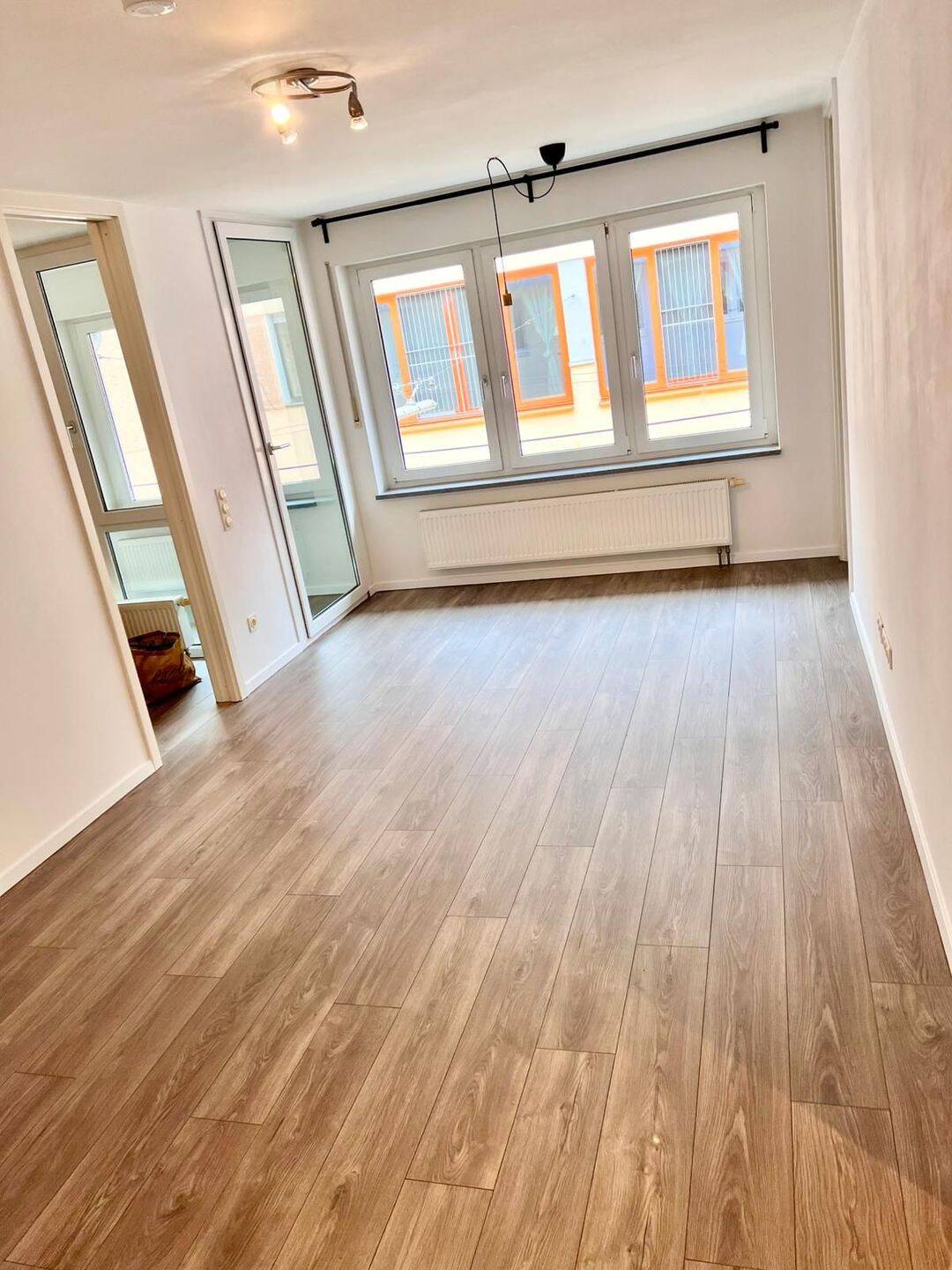 Frisch renovierte 2‑Zimmer‑Wohnung mit TG‑Stellplatz in Maxvorstadt – München – Vorschaubild 8