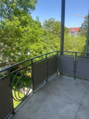 Schicke 3 Raum Wohnung im gepflegten Mehrfamilienhaus