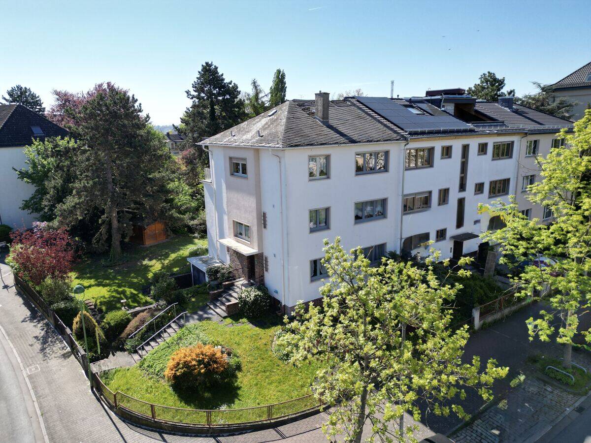 Zweifamilienhaus zwischen dem Ostpark und Parlamentsplatz - Frankfurt am Main - Ostend/Bornheim – 60385 Frankfurt am Main – Bild 1 von 9