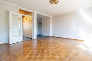 Endreihenhaus mit zwei Vollgeschossen, Vollkeller und großem Grundstück – 22457 Hamburg – Vorschaubild 9