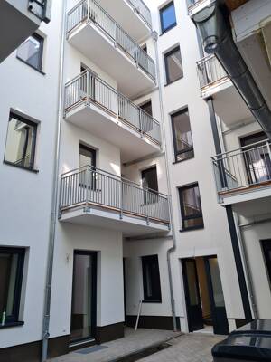 Schicke 4- Zimmerwohnung mit Parkett, Einbauküche, Balkon u. guter Energieeffizienz – 39112 Magdeburg – Vorschaubild 5