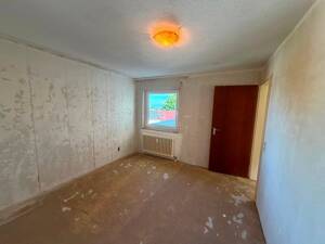 Ideale Lage mit Ausblick nahe der Uni Stuttgart-Vaihingen - freie, praktische, renov.-bed. 3-Zimmer-ETW mit Südost-Balkon und TG-Platz – 70569 Stuttgart – Vorschaubild 5