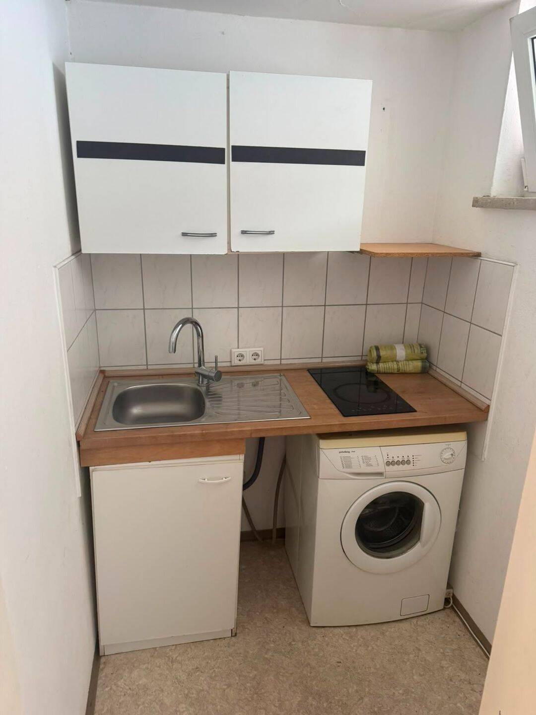 Zentrale 1 Zimmer Wohnung mit Balkon und Küchenzeile – Regensburg – Vorschaubild 5