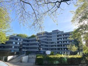 Top sanierte Kapitalanlage in schöner Lage mit Fahrstuhl und Stellplatz! – 22159 Hamburg – Vorschaubild 2