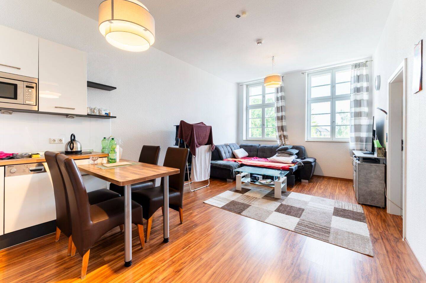 Stilvolle 2-Zimmerwohnung mit Stellplatz und Einbauküche im Denkmalensamble – Dresden – Vorschaubild 5