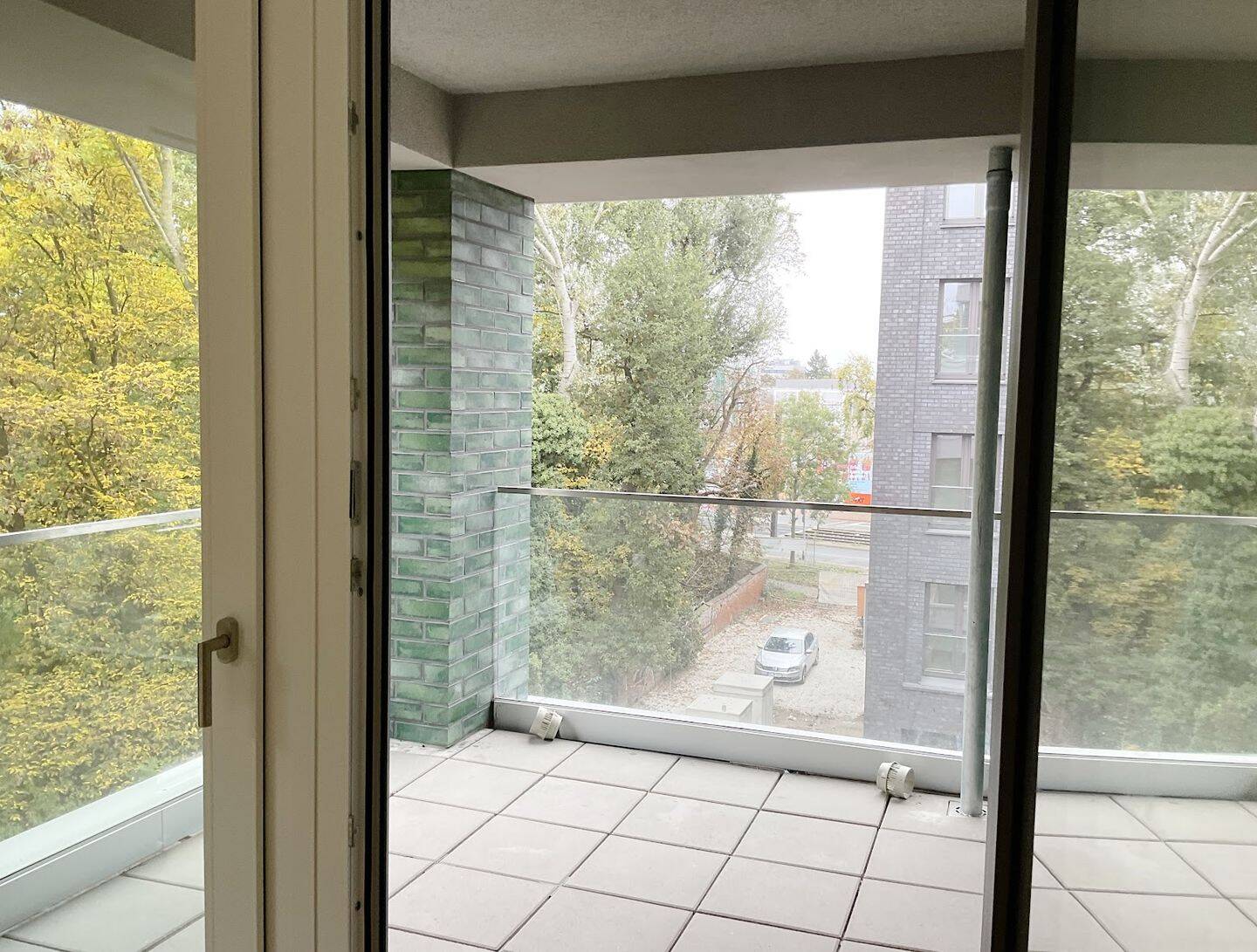 Direkt einziehen und Wohlfühlen! 4 Zimmer im Neubau, 2 Loggien, Einbauküche, Tageslichtbad, Gäste-WC – Hannover – Vorschaubild 3