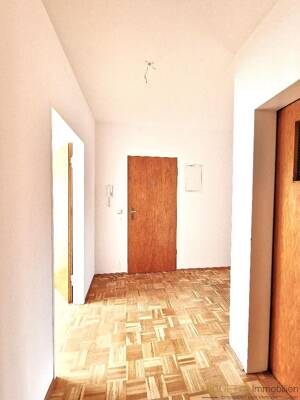 Schicke 2 Zimmer Wohnung mit Balkon – 67065 Ludwigshafen am Rhein – Vorschaubild 2