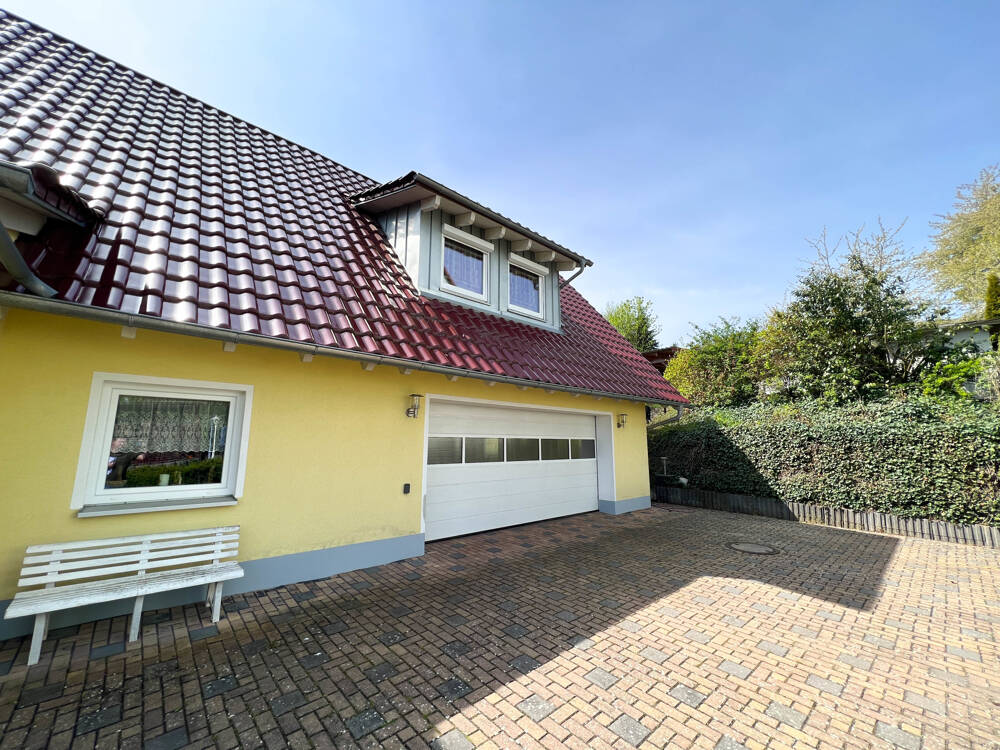 Energetisch modernisiertes Ein- bzw. Zweifamilienhaus mit Doppelgarage und Garten! – Untersiemau – Vorschaubild 4