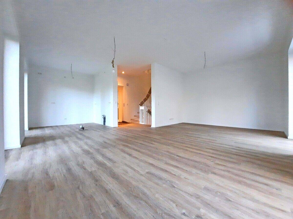 Willkommen in Bergstedt! Neubau-Doppelhaushälfte als Erstbezug in familienfreundlicher Lage – Hamburg – Vorschaubild 4