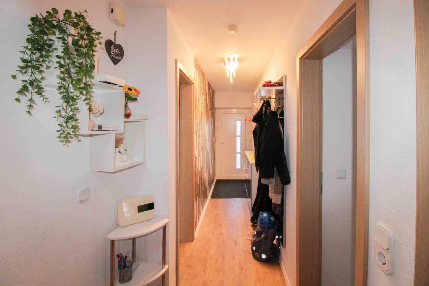 Charmantes Einfamilienhaus mit Sauna, Garage & Stellplätzen in ruhiger Lage von Trier-Pfalzel – Trier – Vorschaubild 9