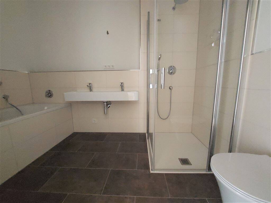 Stilvoll sanierter Altbau - 4 Zimmer | Echtholzparkett | Balkon | Stellplatz – Chemnitz – Vorschaubild 4