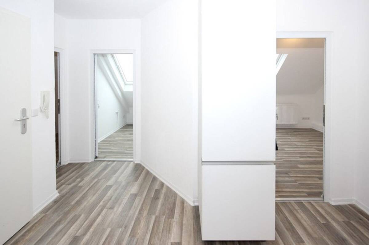 Kapitalanlage 5ZW + Stellplatz, 8,5% Bruttorendite, Ausbaupotential Bühnengeschoss – 70176 Stuttgart – Bild 1 von 9