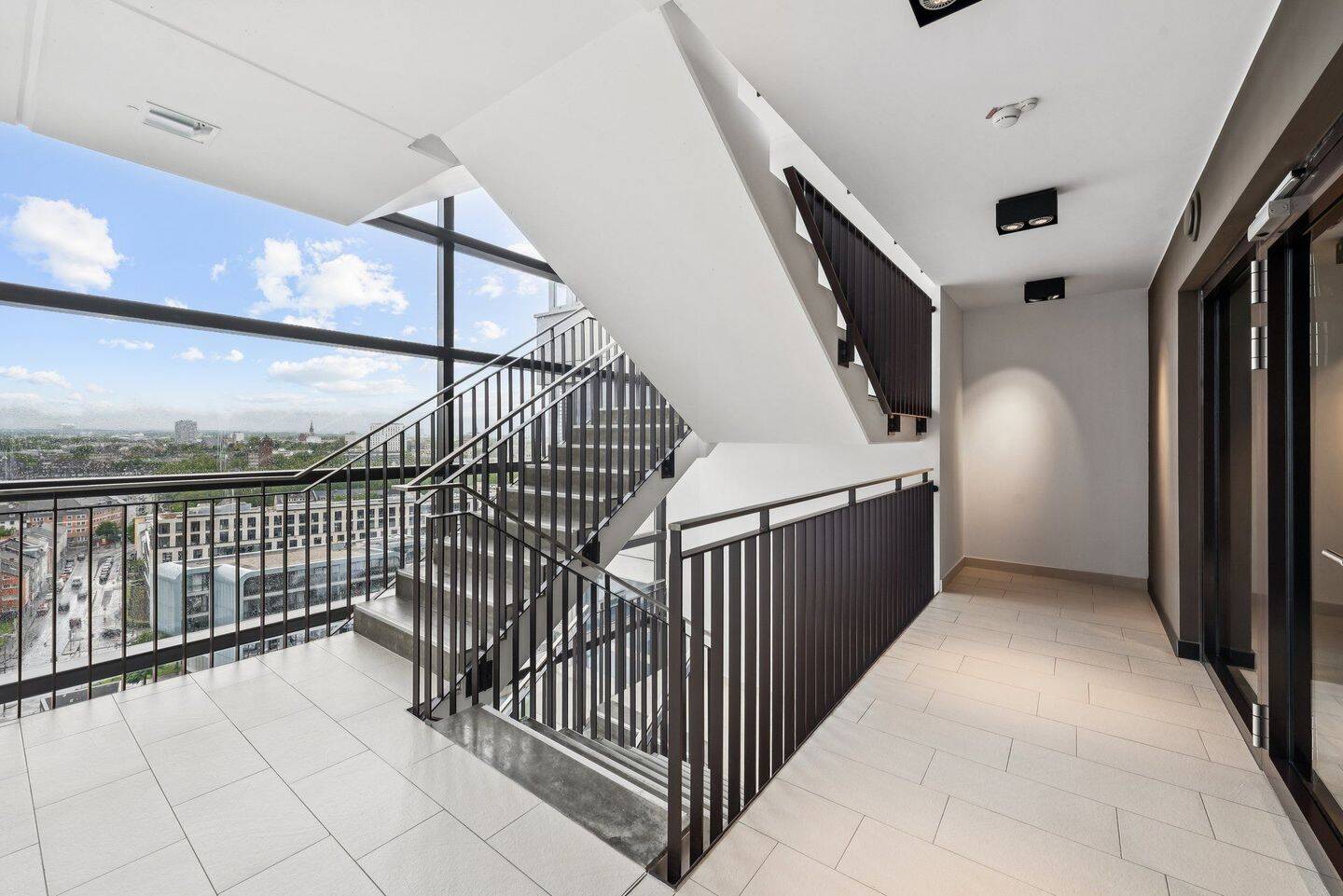 Kranhaus-Wohnung mit Rheinblick im 13. OG - Architektur-Ikone im Rheinauhafen! – Köln – Vorschaubild 4