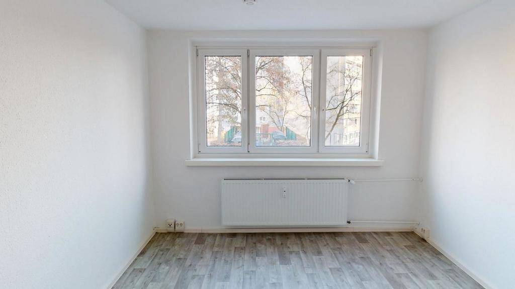 Wunderschöne Balkonwohnung mit Dusche u. Wanne – Chemnitz – Vorschaubild 3