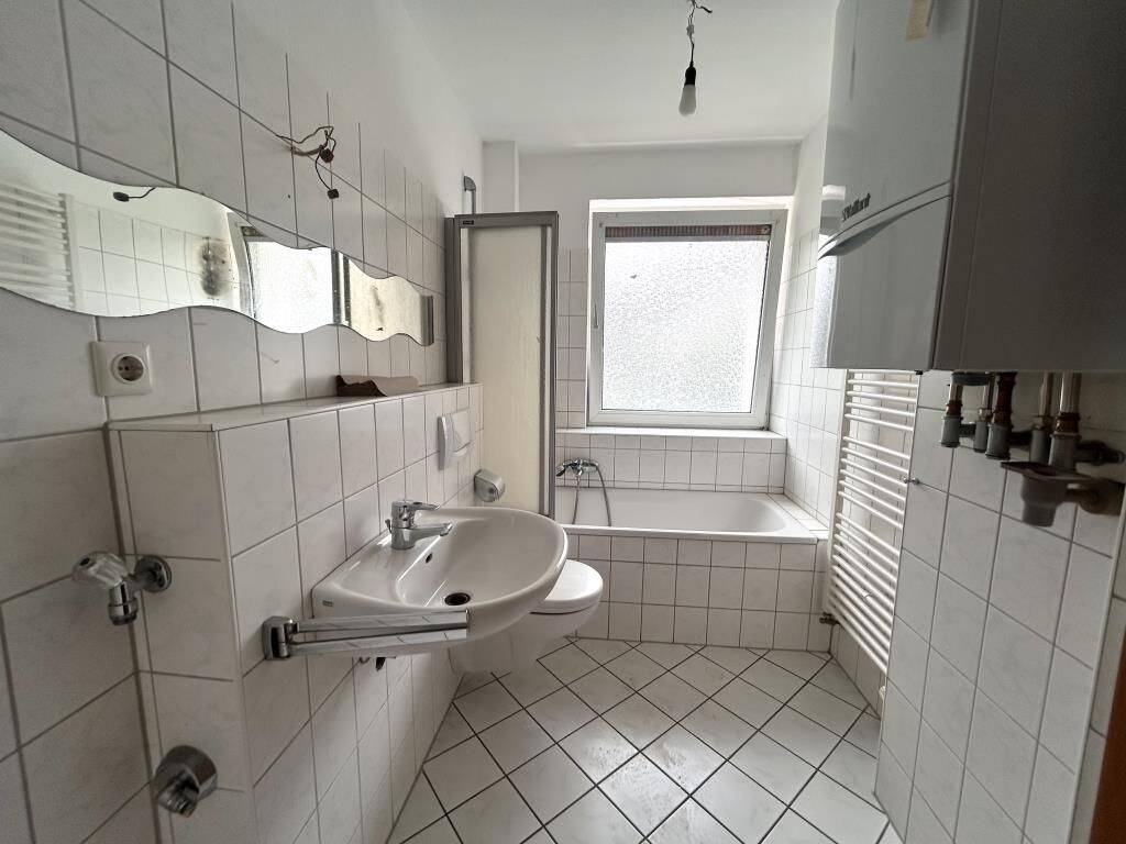 Frisch renovierte 2-Zimmer-Wohnung mit großem Tageslichtbad in Leverkusen Opladen – Leverkusen – Vorschaubild 5