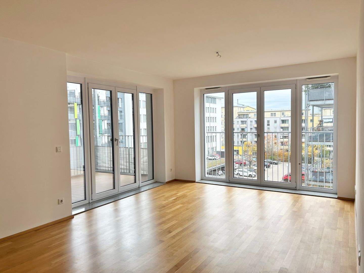 ***BEAUTIFUL*** 2 ZIMMER WOHNUNG MIT EINBAUKÜCHE, BALKON UND TIEFGARAGEN-STELLPLATZ – Nürnberg – Vorschaubild 6
