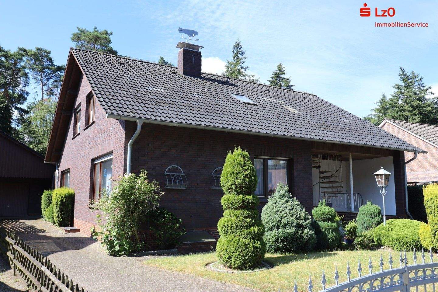 Großes Wohnhaus in Ahlhorn – Großenkneten – Bild 1 von 9