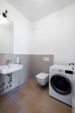 Helle Dachgeschosswohnung: Penthouse-Flair mit Panoramablick auf Dom und Fernsehturm – 10179 Berlin – Vorschaubild 6
