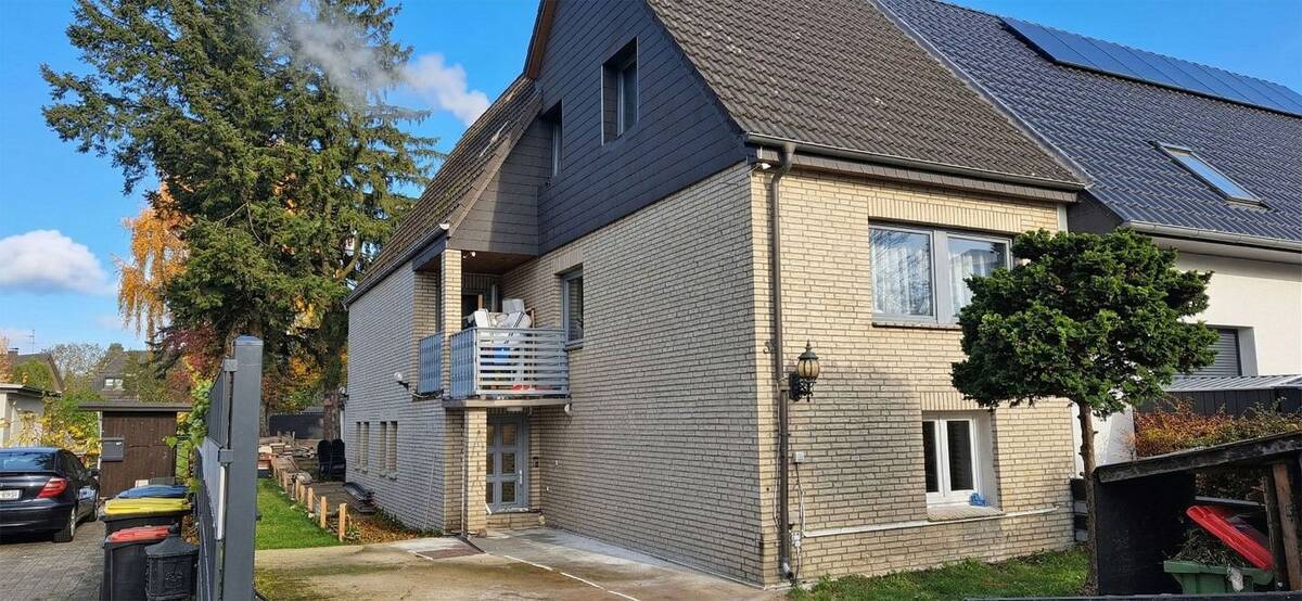 Doppelhaushälfte mit viel Potential auf 572 m² Eigentumsgrundstück – 21109 Hamburg – Bild 1 von 9