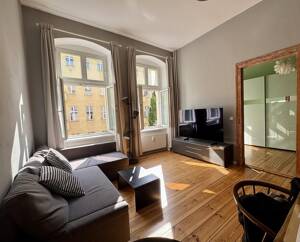 Bezugsfreie - 2-Zimmer-Altbauwohnung mit Südbalkon im Bötzowviertel – 10407 Berlin – Vorschaubild 3