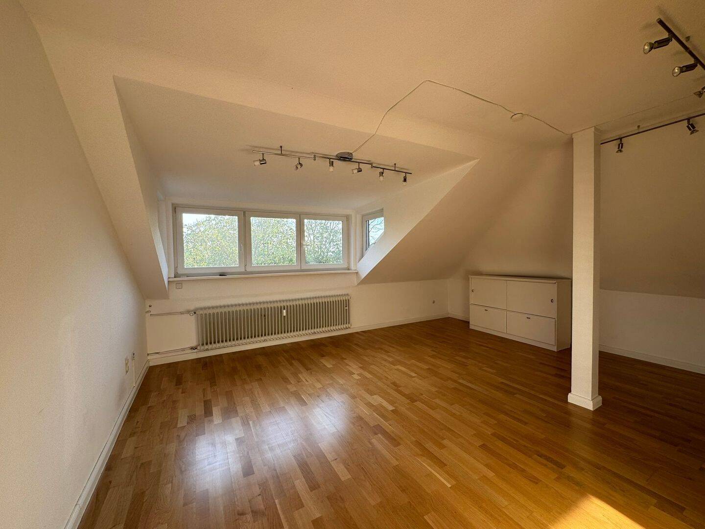 Schicke 2,5-Dachgeschoss-Wohnung, in bester Wohnlage von Darmstadt (KEINE Maklergebühr) – Darmstadt – Vorschaubild 6