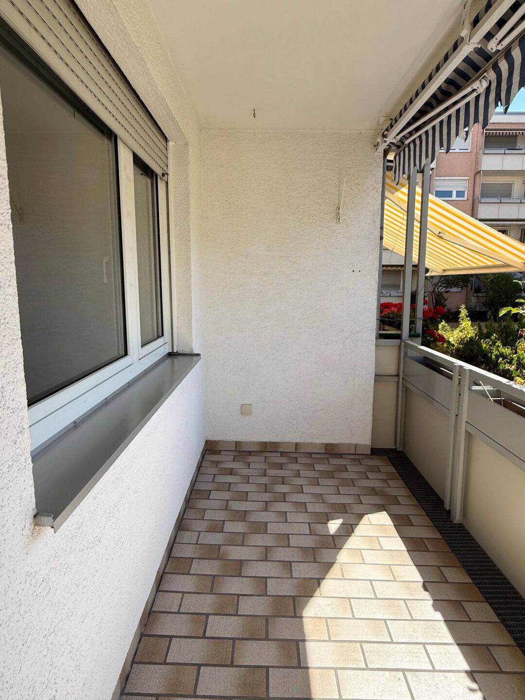 RUHIGE 2-ZI.-WHG. MIT BALKON & TG-STP… – Nürnberg – Vorschaubild 2