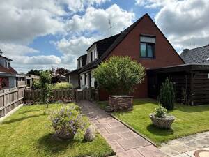 RESERVIERT Zweifamilienhaus mit Ausblick in Sandstedt
