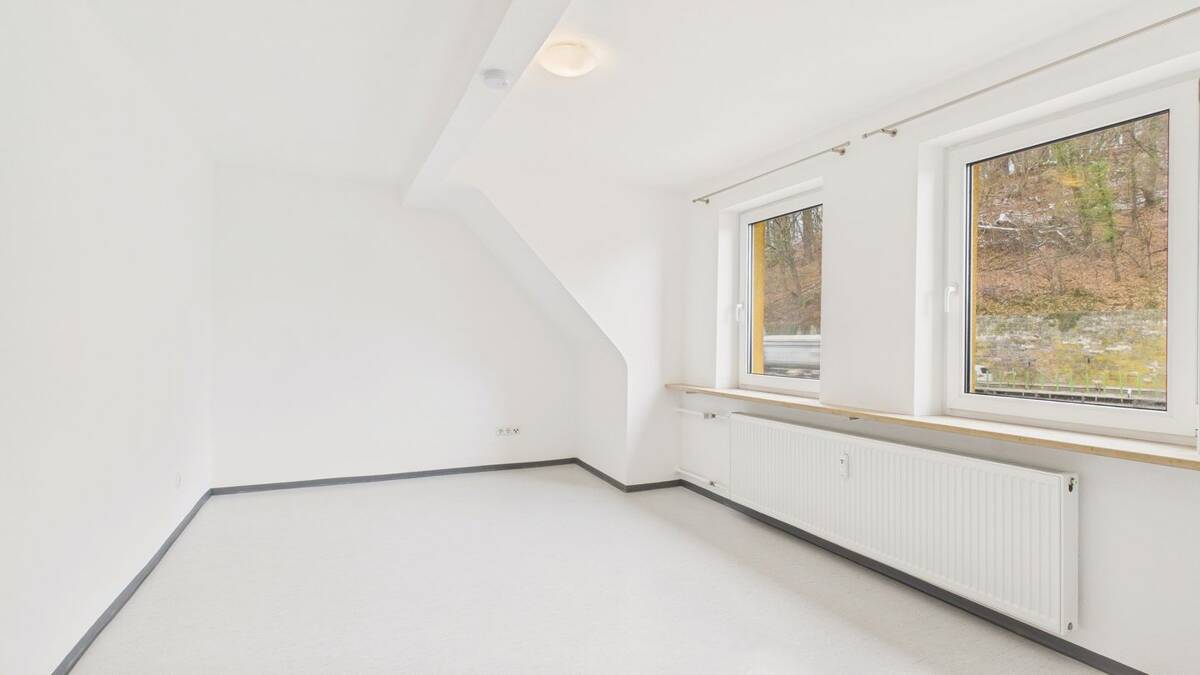 Charmante 2-Zimmer-Wohnung im historischen Altbau – 91054 Erlangen – Bild 1 von 7