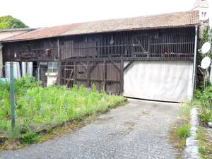 Doppelhaushälfte mit 3 Wohnungen, kleiner Gartenbereich, Hof und Scheune in Heidingsfeld – 97084 Würzburg – Vorschaubild 5